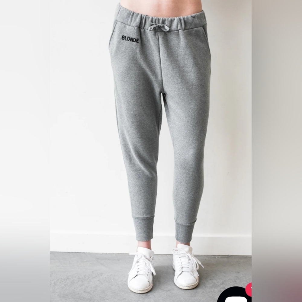 BRUNETTE THE LABEL "The Middle Sister" Joggers. Women's Size M/L. 🩶